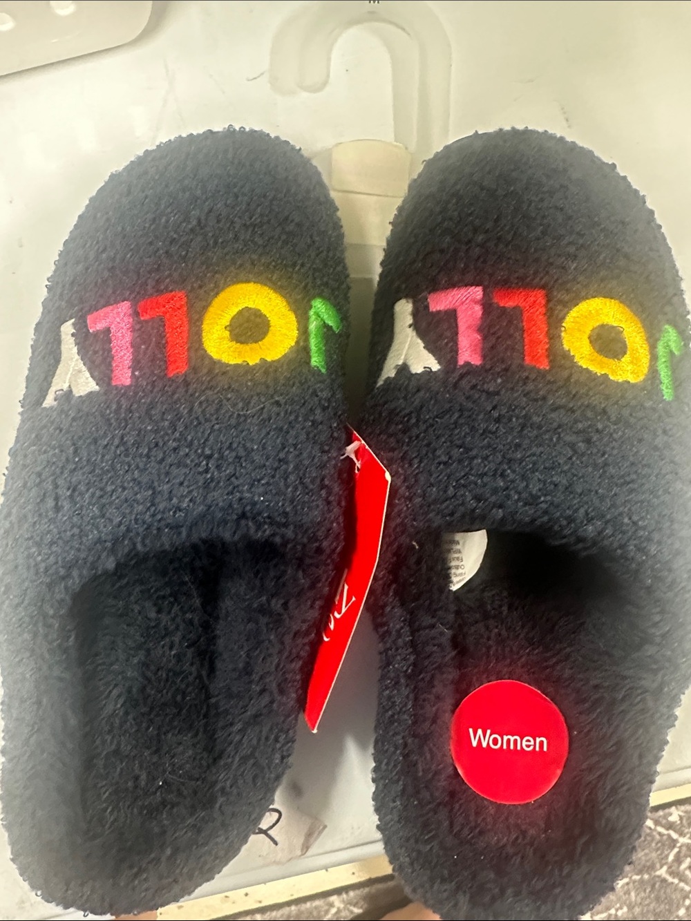NWT WOMEN’S JOLLY HOLIDAY SLIPPERS, SIZE MEDIUM